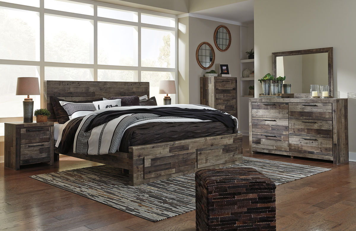 Derekson Panel Bedroom Set