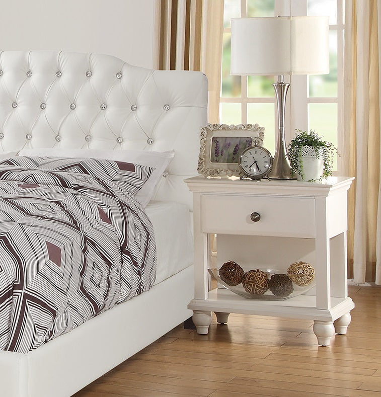 White California King 3-Piece Bedroom Set