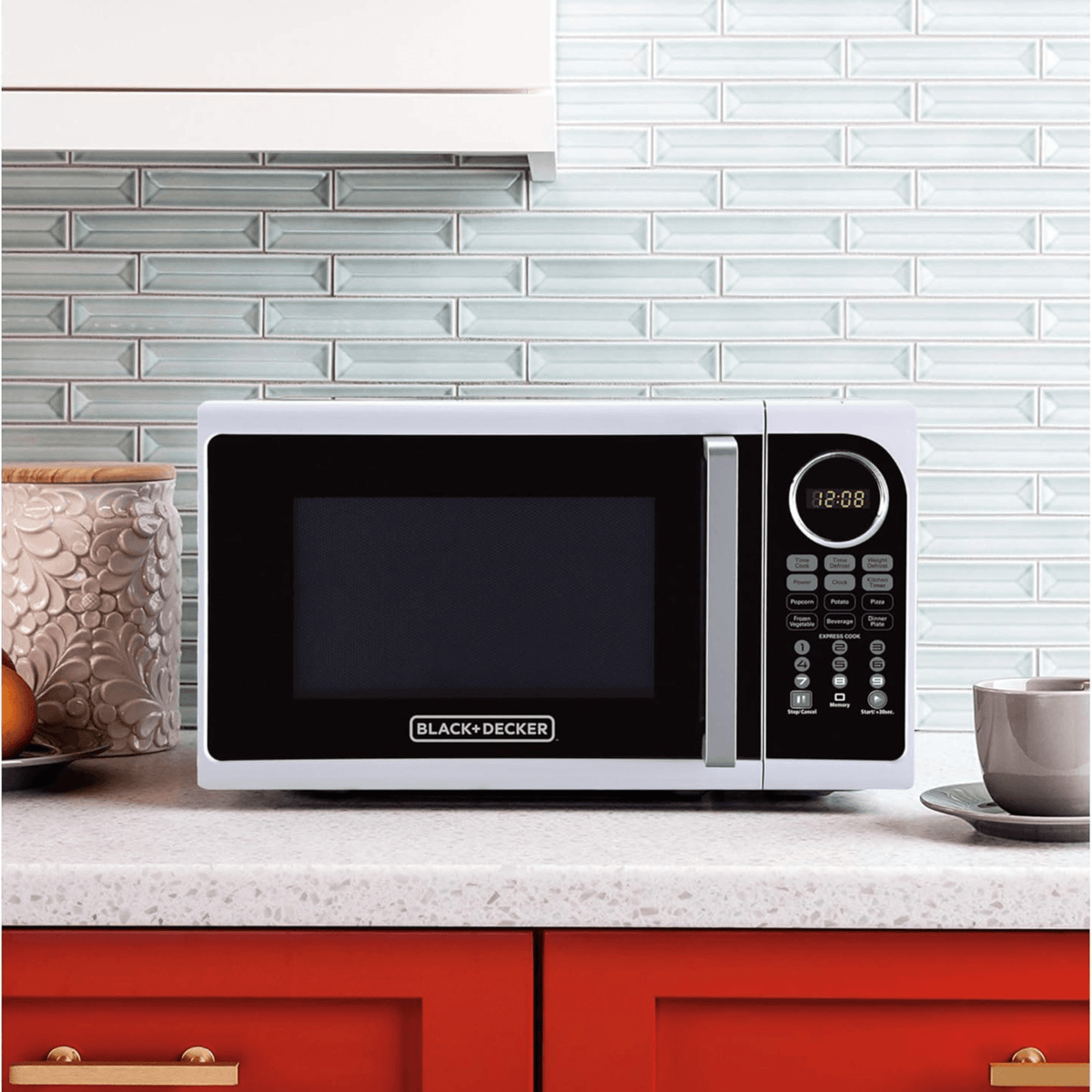 Black & Decker .9cf 900W Countertop Microwave Oven