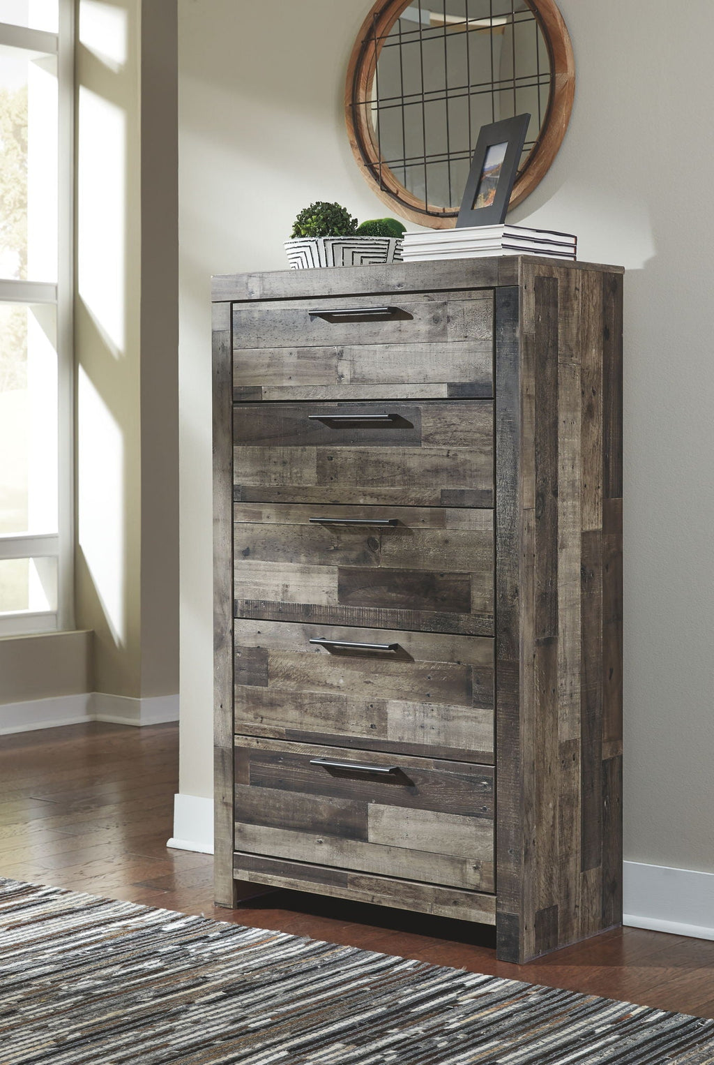Derekson Panel Bedroom Set