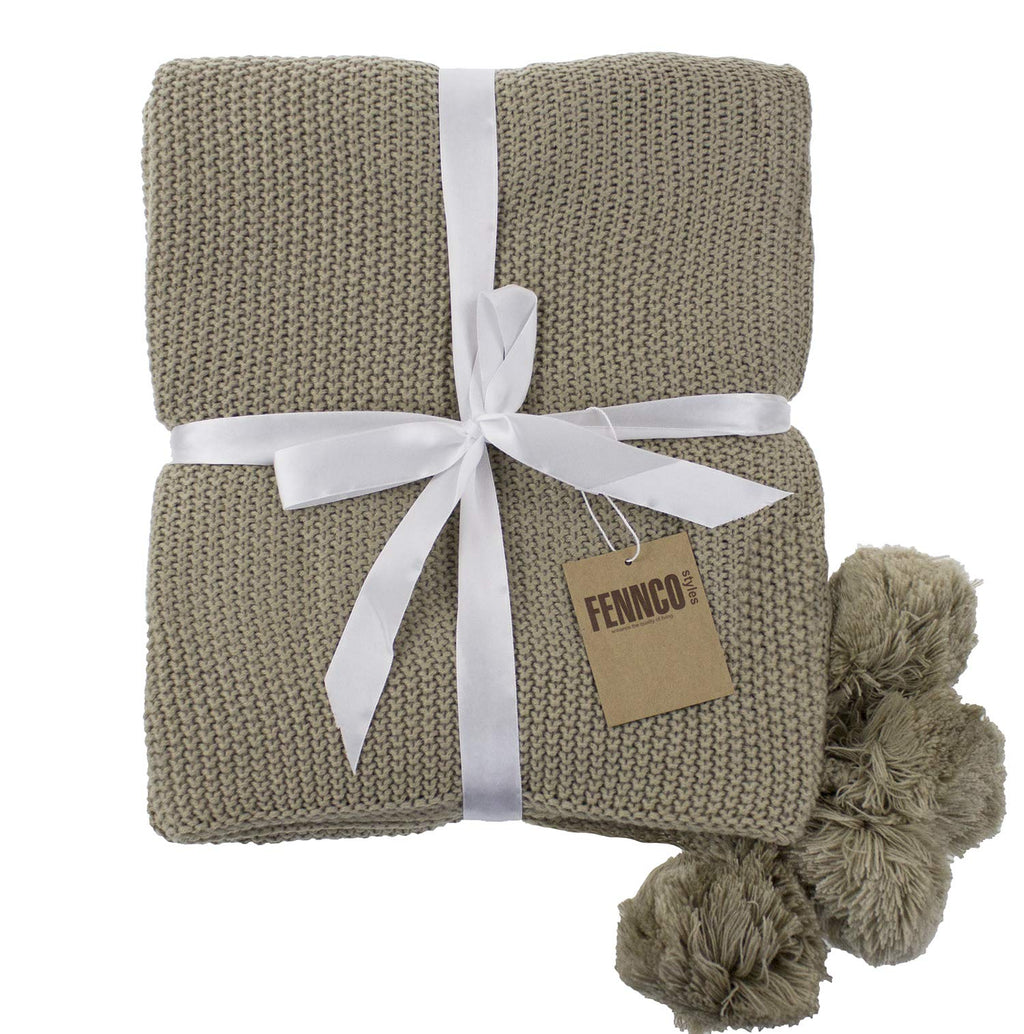 Chunky Knit Pom Throw Blanket