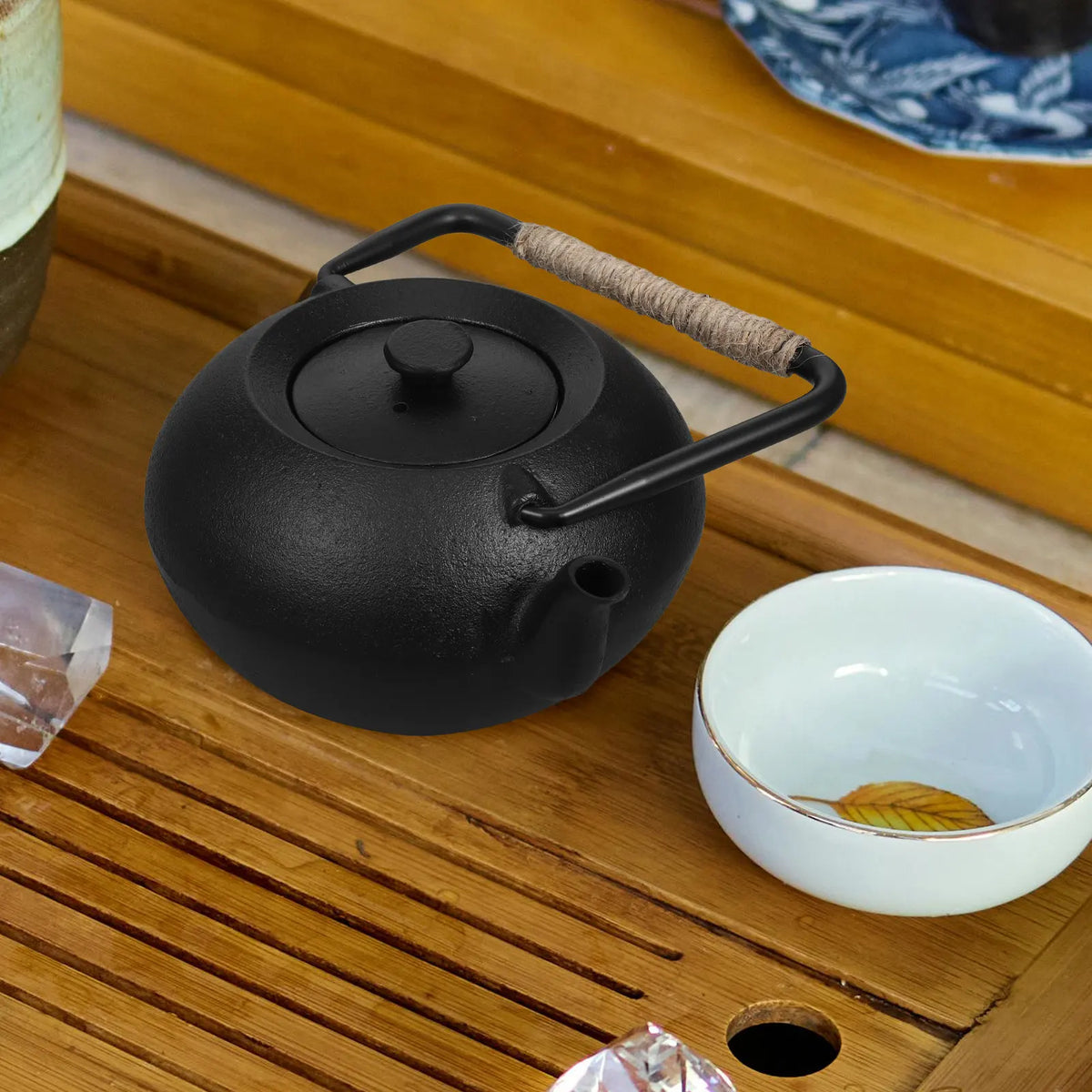 Japanese Cast Iron Tetsubin Teapot with Infuser – 600ml