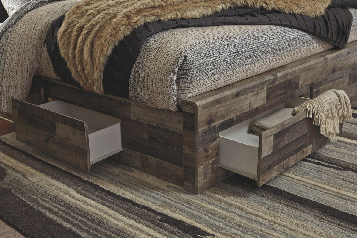 Derekson Panel Bedroom Set