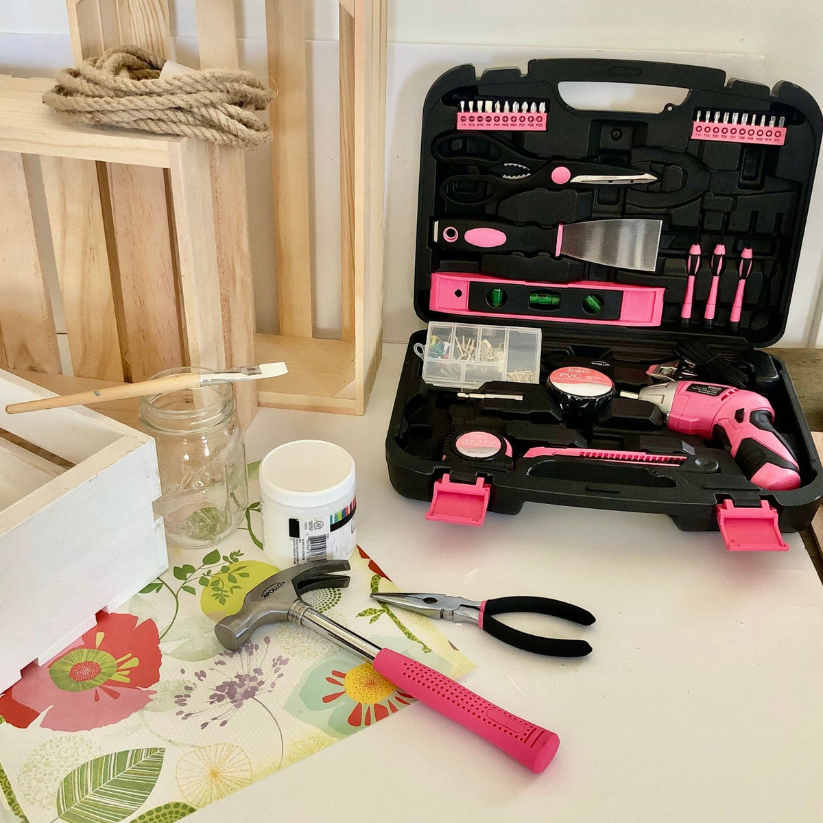 135 Piece Household Tool Kit Pink with Pivoting Dual-Angle 3.6 Volt Lithium-Ion Cordless Screwdriver - DT0773N1