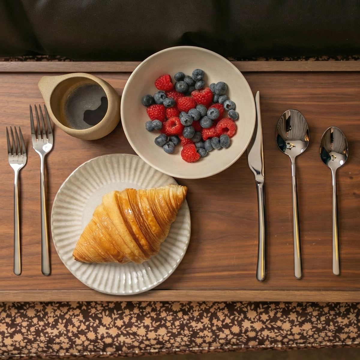 Italic Emilia Mirror 20-Piece Flatware Set
