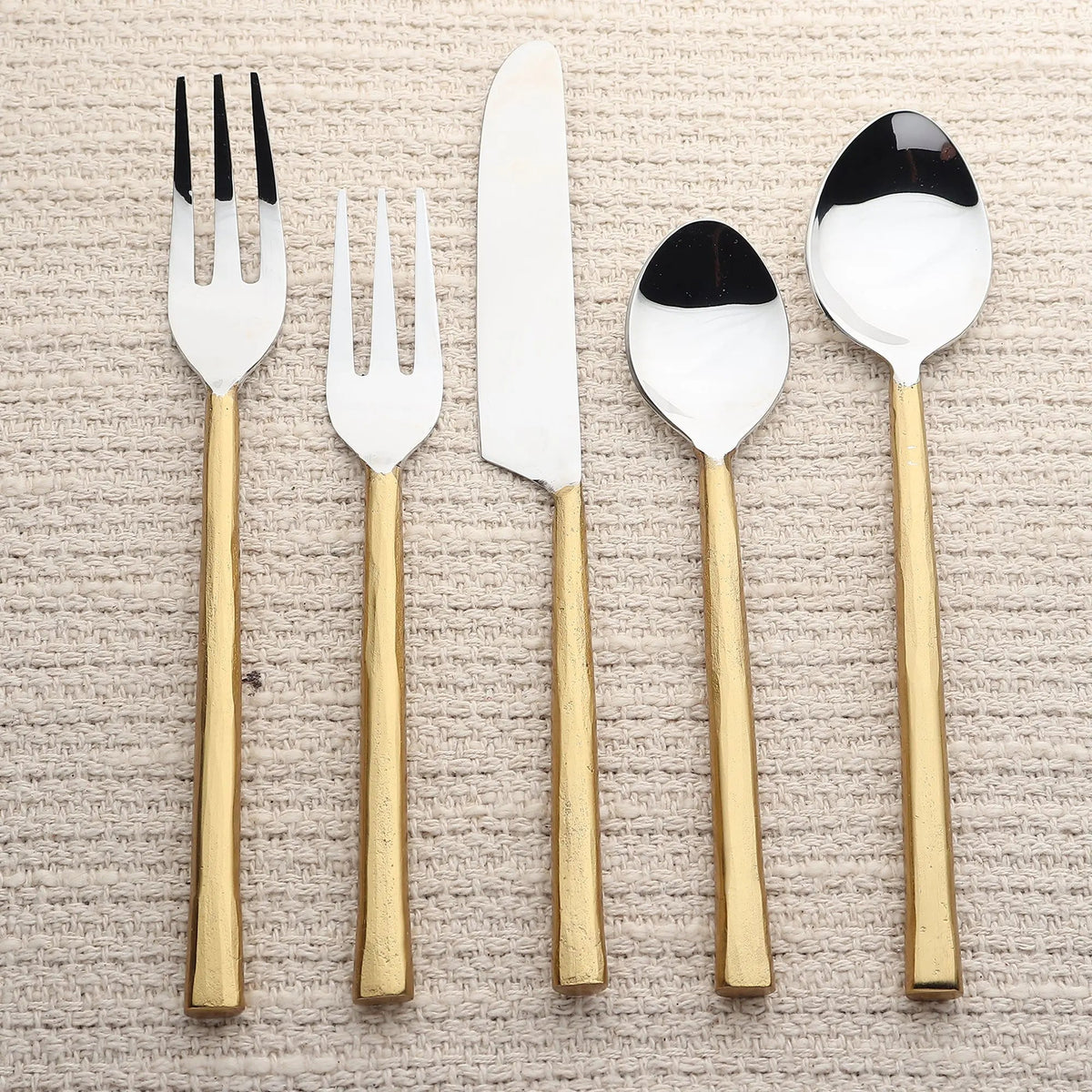 INOX Sundance Flatware Place Setting