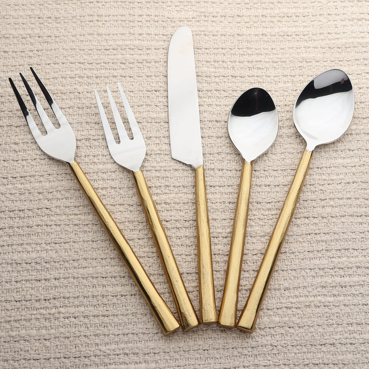 INOX Sundance Flatware Place Setting