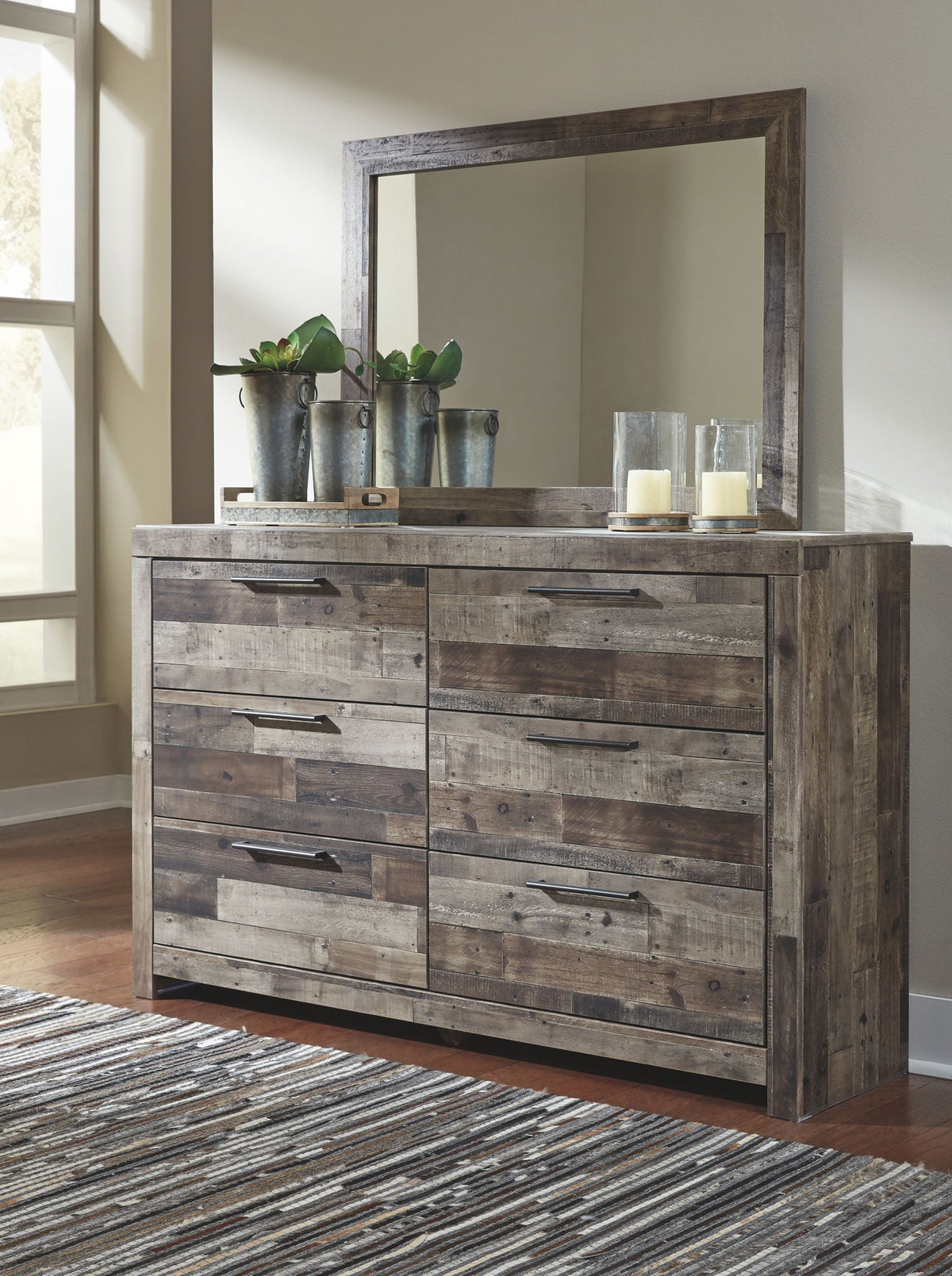 Derekson Panel Bedroom Set
