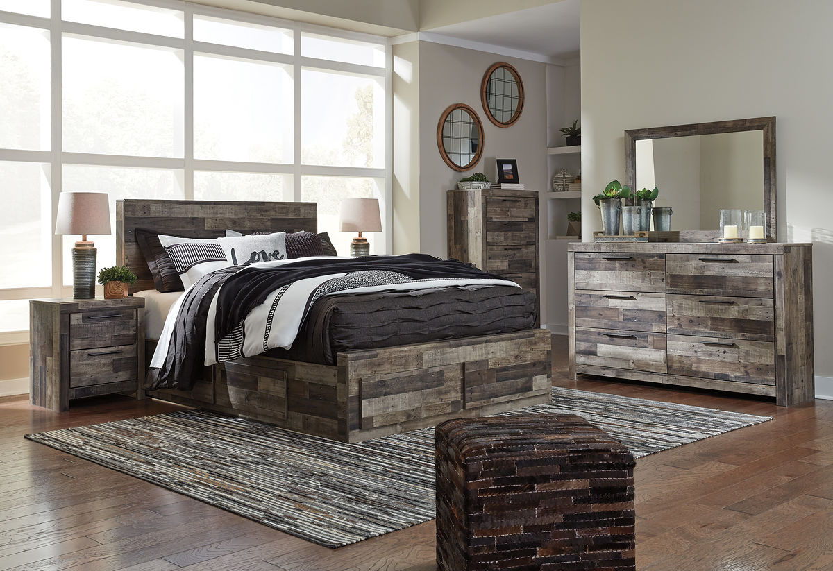 Derekson Panel Bedroom Set