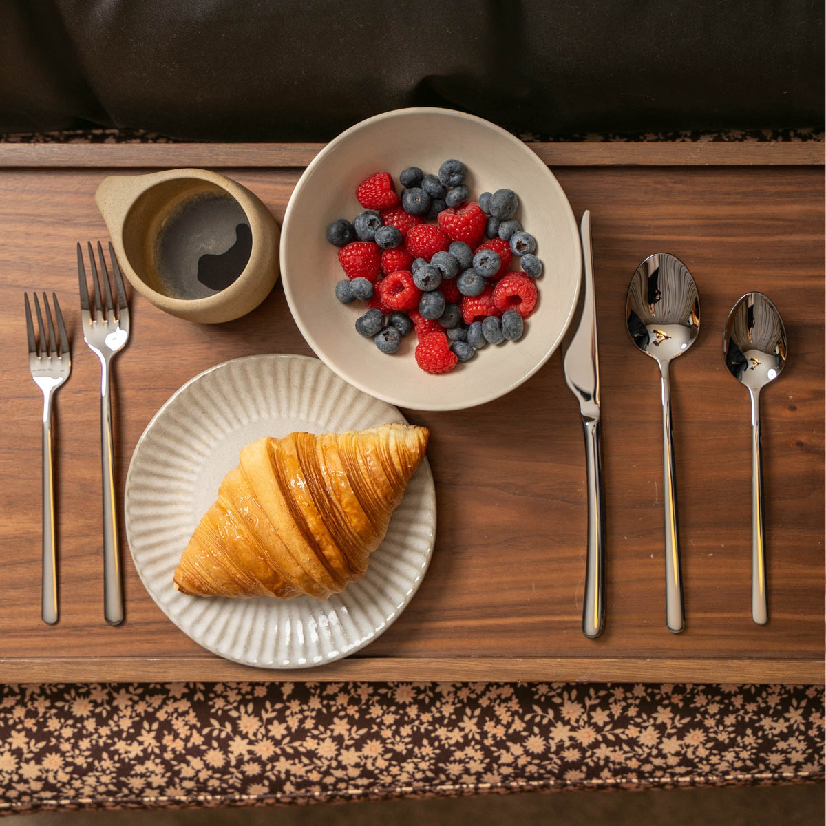 Italic Emilia Mirror 20-Piece Flatware Set